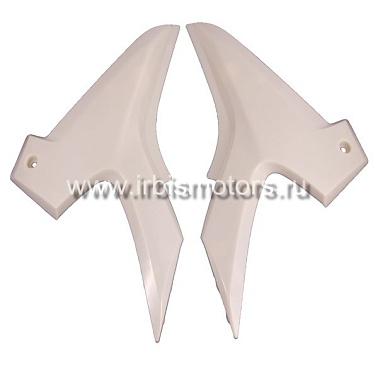 Пластик боковой центральный (пара) GS200b